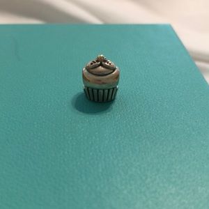 Pandora cupcake charm